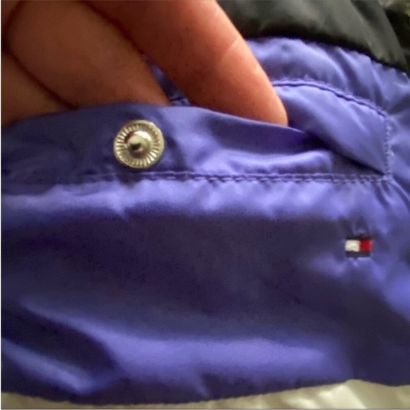 Tommy Hilfiger Green Puffer Vest - Picture 5 of 16